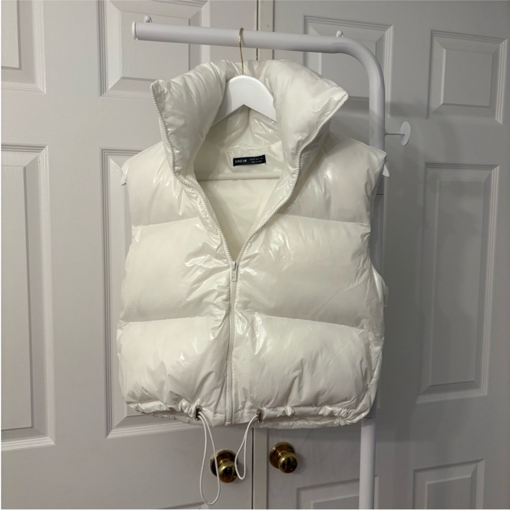 White Cropped Puff Vest Zip Up Size Extra Small Lined - Picture 3 of 12